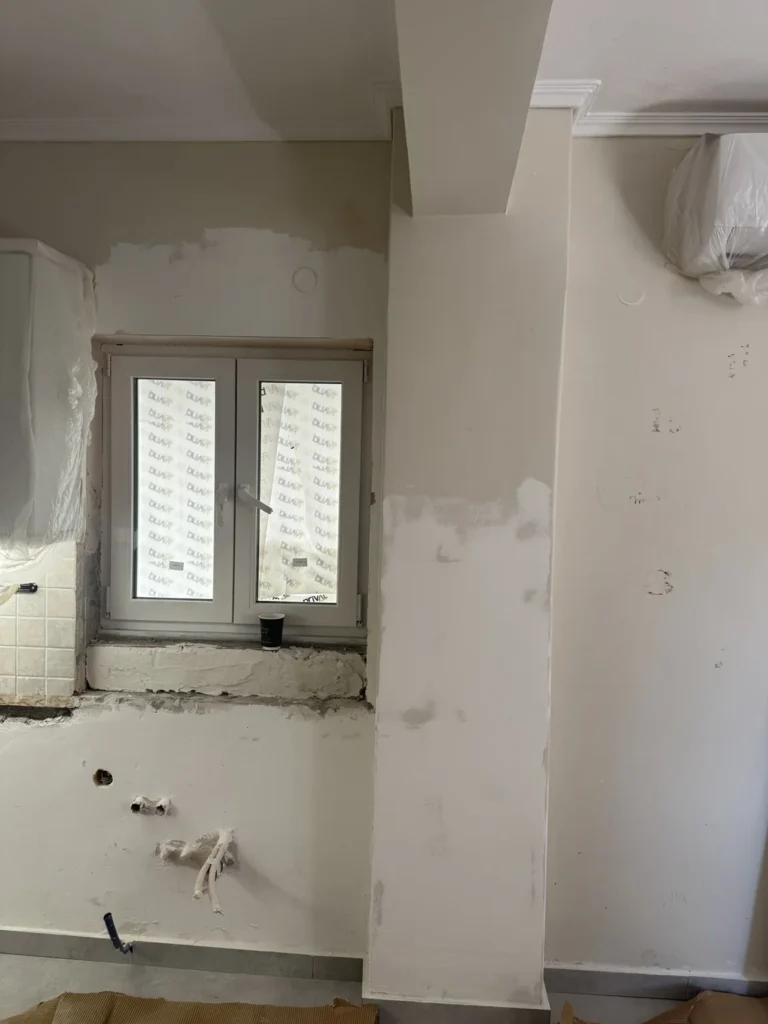 Βάψιμο σαλονιού με άριστο φινίρισμα από τη WallArté